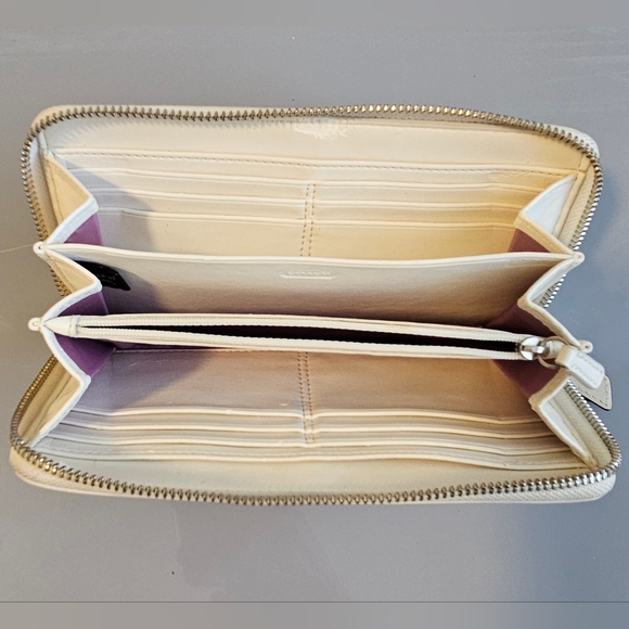 Coach Madison Leather Zip Around Accordian Style Cream Women's Wallet - Picture 3 of 11